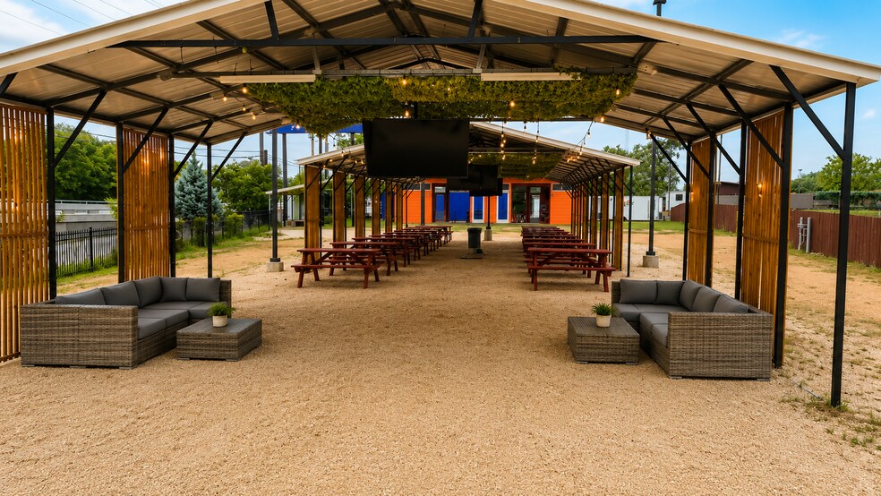 More Photos Of 1916 Austin Hwy, San Antonio General Retail For Sale