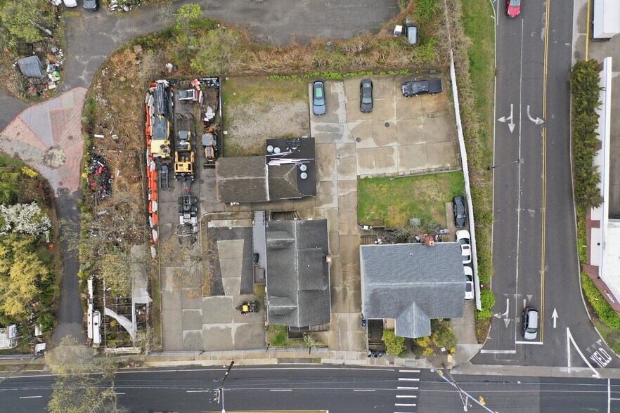 More Photos Of 433 Atlantic Ave, Oceanside Apartments For Sale