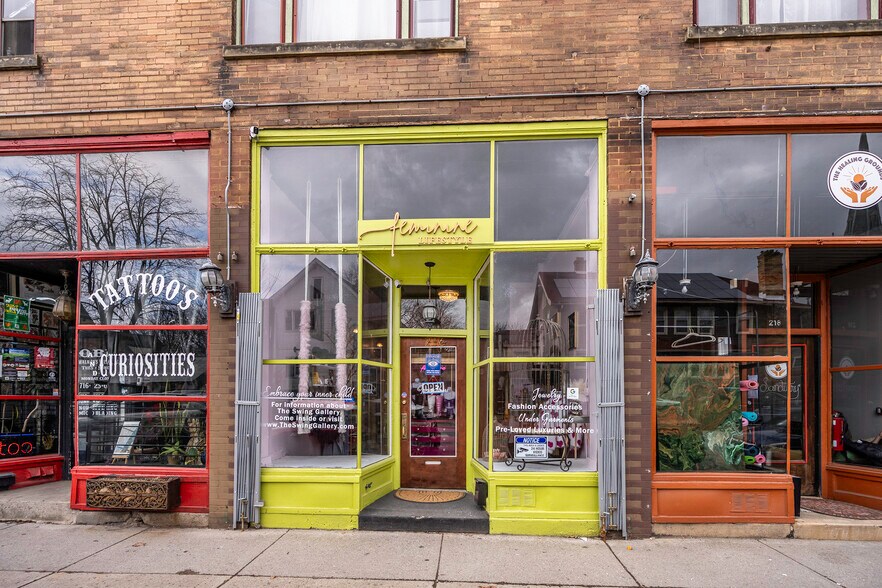 More Photos Of 212-220 Grant St, Buffalo Apartments For Lease