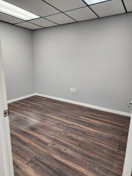 More Photos Of 102 Columbia Dr, Cape Canaveral Office Residential For Sale