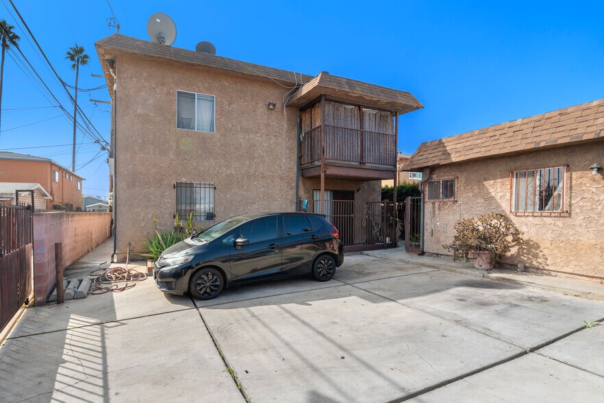 More Photos Of 1001 E 20th St, Long Beach Apartments For Sale
