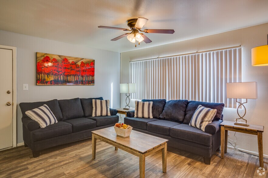 More Photos Of 2641 W Butler Dr, Phoenix Apartments For Sale