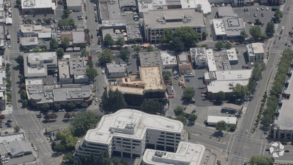 Primary Photo Of 1380 N California Blvd, Walnut Creek Apartments For Lease