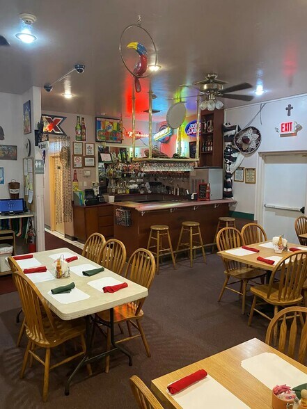 More Photos Of 1300 N Pinal Ave, Casa Grande Restaurant For Sale