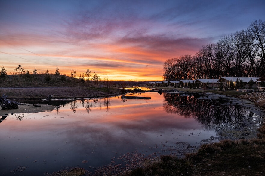 More Photos Of 1583 Spring Bay Rd, Spring Bay Hotel For Sale