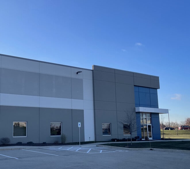 More Photos Of 25005 Joe Meier Pky, Salem Manufacturing For Lease