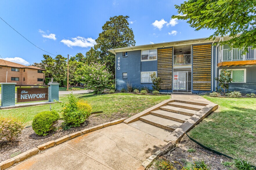 Primary Photo Of 4950 Live Oak St, Dallas Apartments For Sale