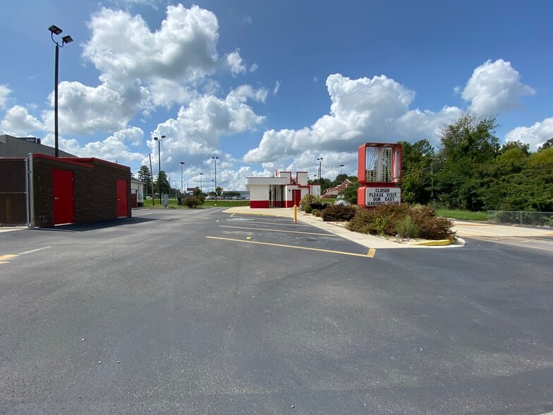 More Photos Of 3329 Rainbow Dr, Rainbow City Fast Food For Sale