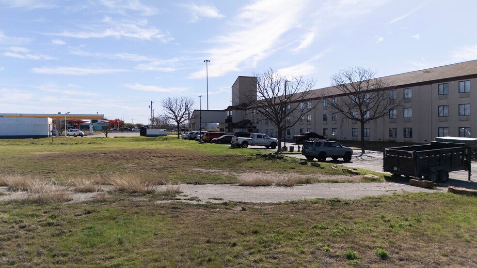 More Photos Of 1990 I 35 N Frontage rd, Round Rock Land For Sale