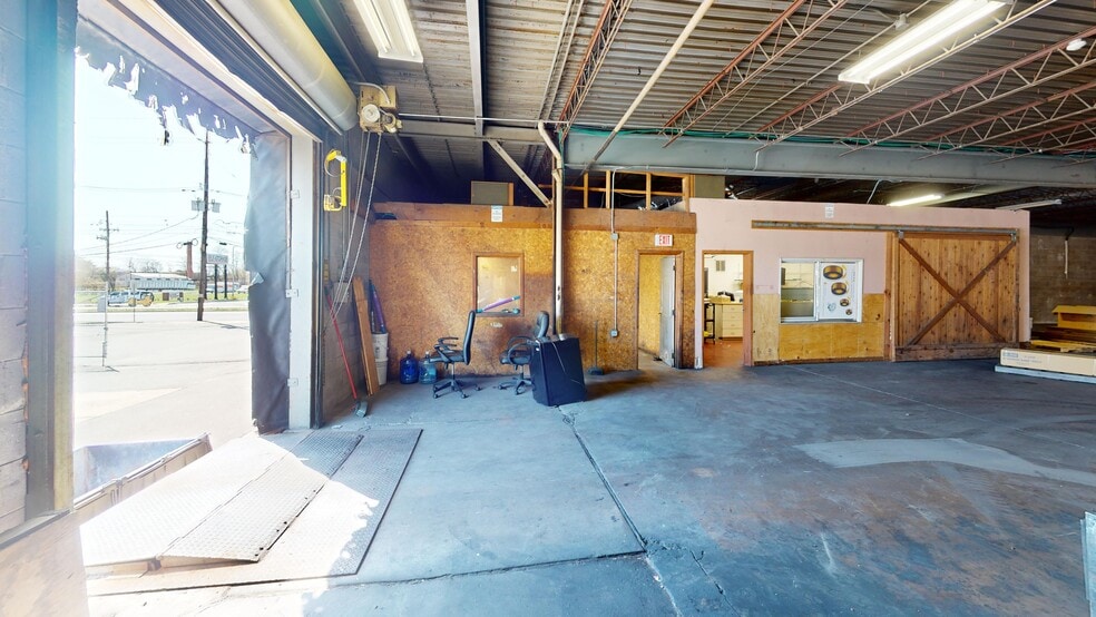 More Photos Of 1570 N Olden Ave, Ewing Light Distribution For Sale