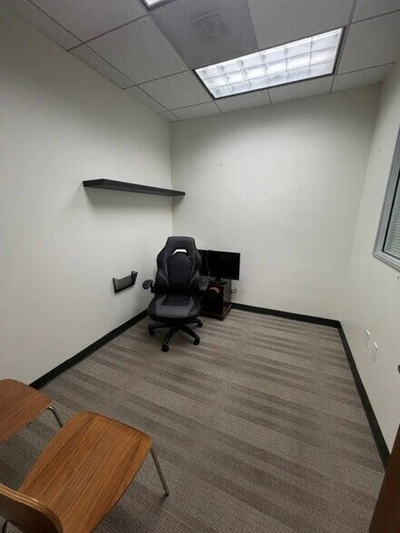 More Photos Of 4 Corporate Plaza Dr, Newport Beach Office For Lease