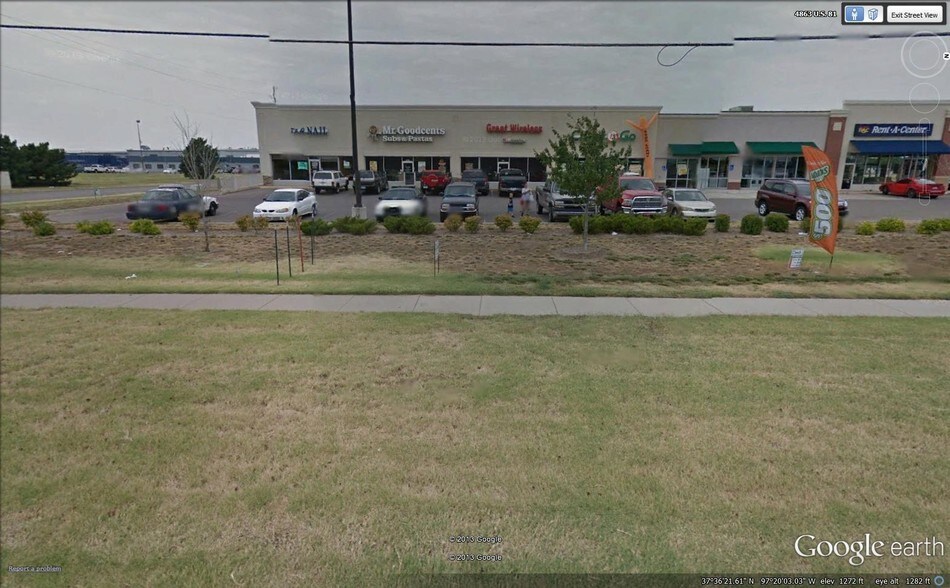 More Photos Of 133 E 47th St S, Wichita Unknown For Lease