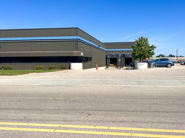 More Photos Of 801-829 Janesville Ave, Fort Atkinson Manufacturing For Sale