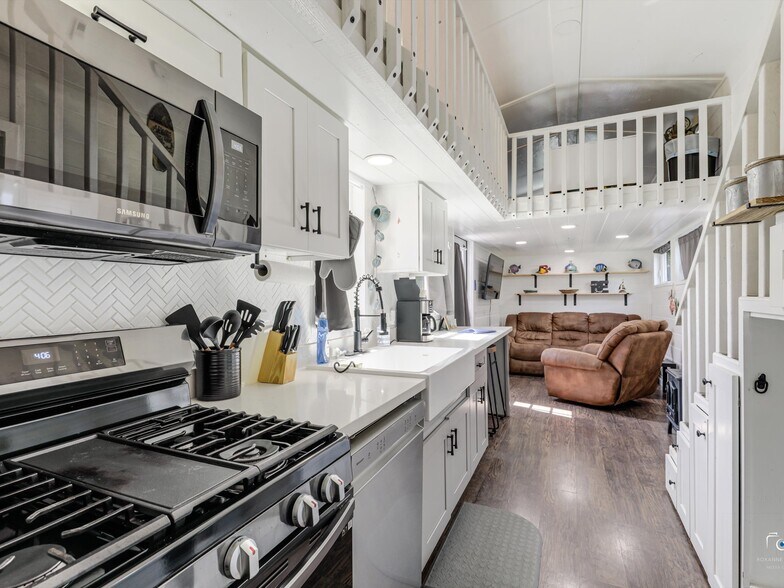 More Photos Of 16064 Mulberry Dr, Little Elm Hospitality For Sale