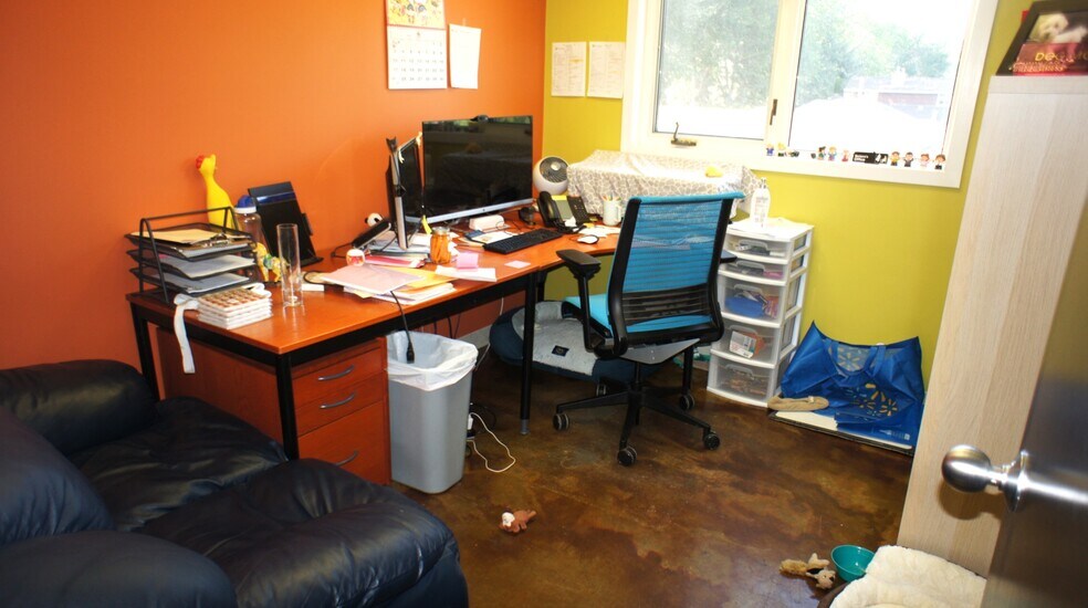 More Photos Of 7316 101 Ave NW, Edmonton Office For Sale