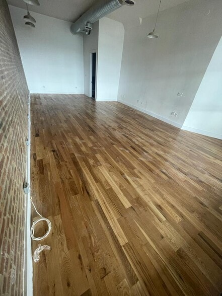 More Photos Of 1945 Broadway, Brooklyn Storefront For Lease