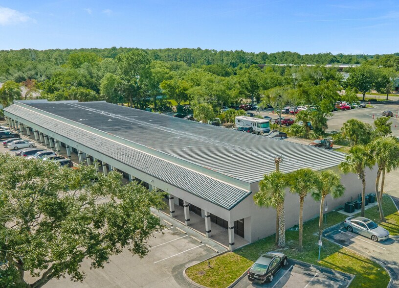 Primary Photo Of 976 Florida Central Pky, Longwood Light Distribution For Lease