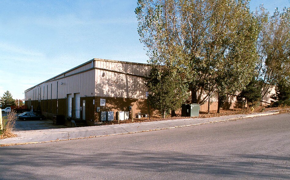 More Photos Of 660 Compton St, Broomfield Manufacturing For Sale