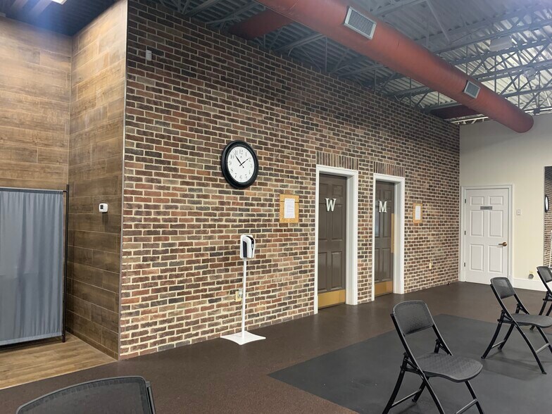 More Photos Of 102 Marlboro Ave, Easton Freestanding For Lease