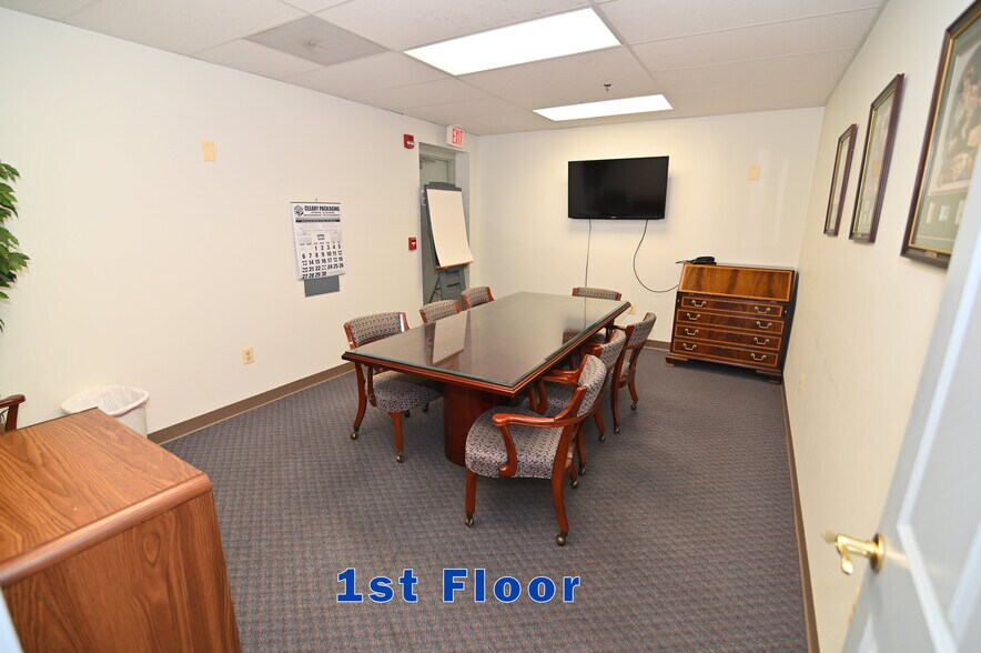 More Photos Of 108 Lagrange Ave, La Plata Medical For Sale