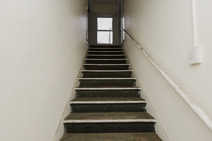 More Photos Of 123 E Madison Ave, Arkansas City Apartments For Sale