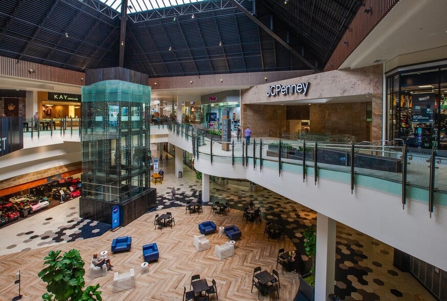 More Photos Of 5060 Montclair Plaza Ln, Montclair Unknown For Lease