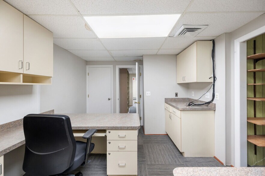 More Photos Of 275 W Main St, Norton Office Residential For Sale