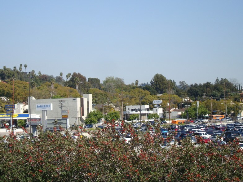 More Photos Of 2607 Colorado Blvd, Los Angeles Office For Lease