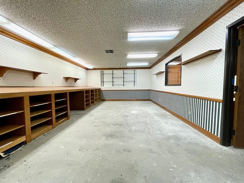 More Photos Of 11920 Goldring Rd, Arcadia Warehouse For Sale