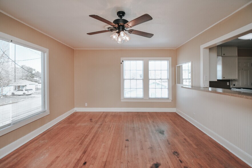 More Photos Of 1503 E Virginia Ave, Victoria Apartments For Sale