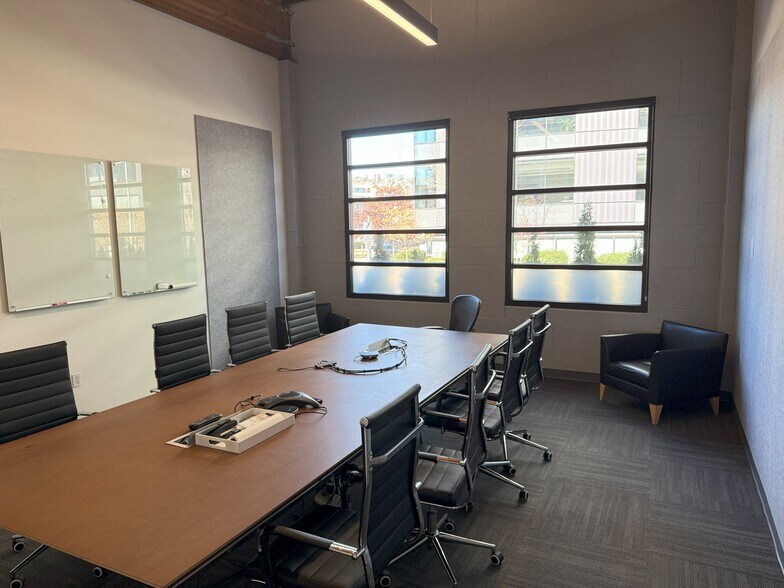 More Photos Of 232 7th Ave N, Seattle Loft Creative Space For Sale