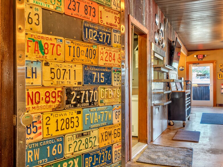 More Photos Of 780 US-101, Chinook Restaurant For Sale