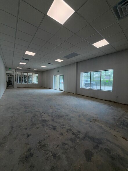 More Photos Of 111 Bedford Rd, Armonk Storefront Retail Office For Lease