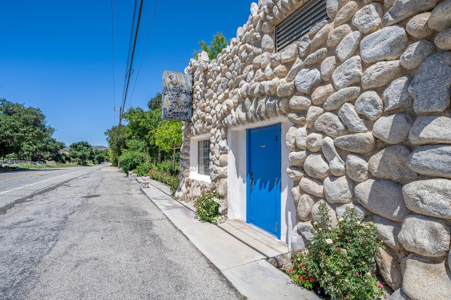 More Photos Of 12625 Sierra Hwy, Santa Clarita Restaurant For Sale