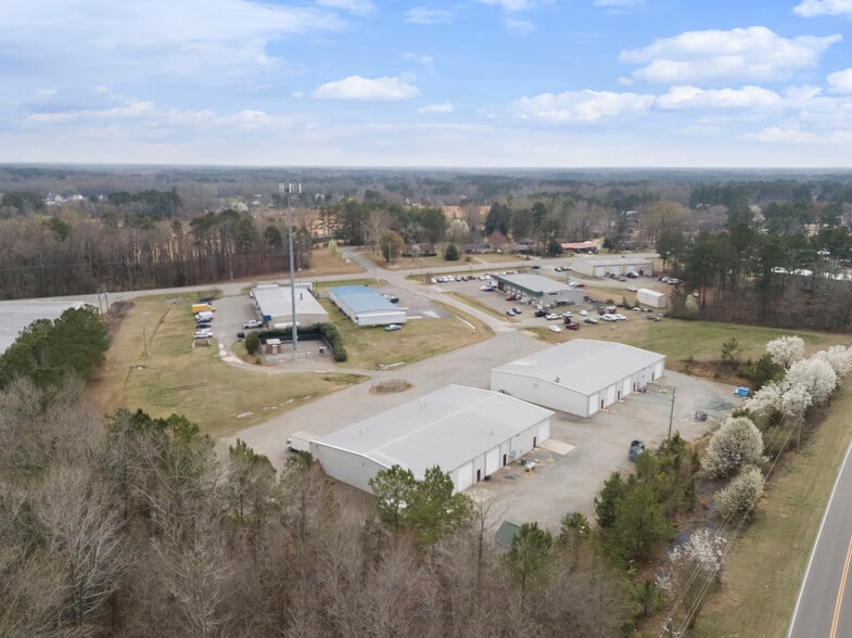 More Photos Of 1446 Tramway Rd, Sanford Flex For Lease