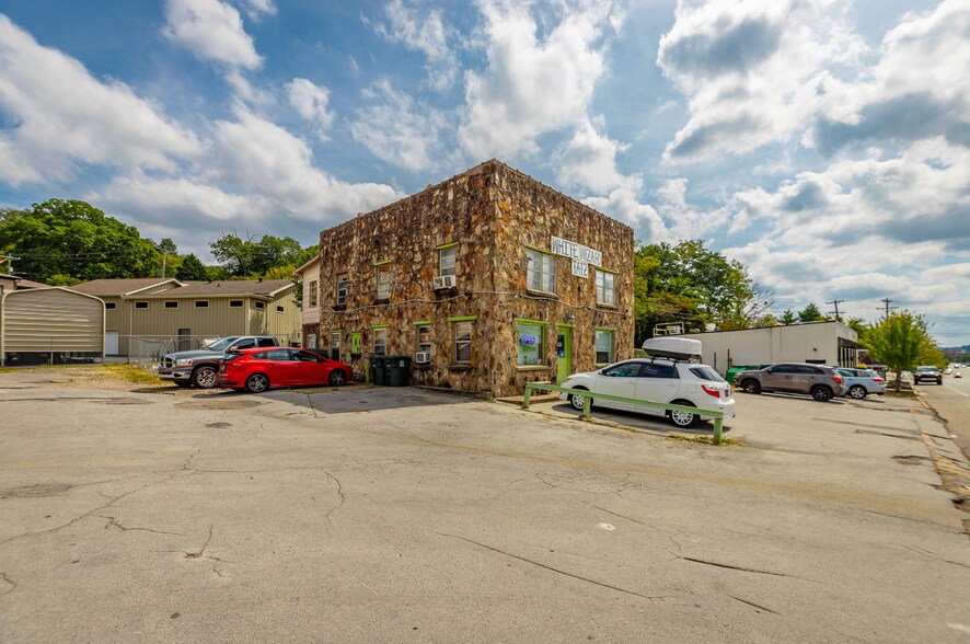 More Photos Of 605 Cherokee Blvd, Chattanooga Storefront Retail Residential For Sale