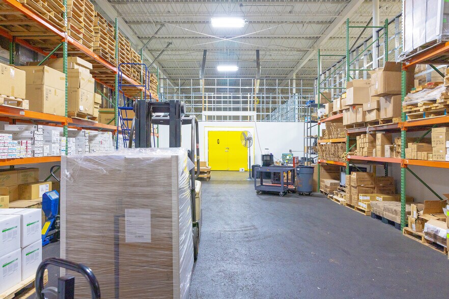 More Photos Of 202-206 Pegasus Ave, Northvale Warehouse For Lease