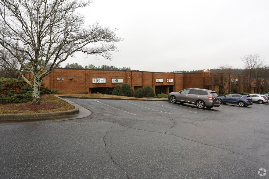 More Photos Of 869 Pickens Industrial Dr, Marietta Distribution For Lease