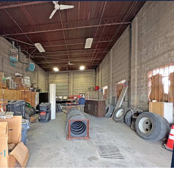 More Photos Of 3569 Air Park St, Memphis Warehouse For Lease