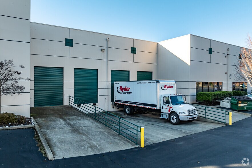 More Photos Of 1059 Vine St, Sacramento Warehouse For Lease
