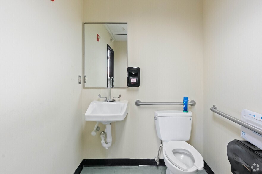 More Photos Of 1230 Taylor St NW, Washington Office For Sale