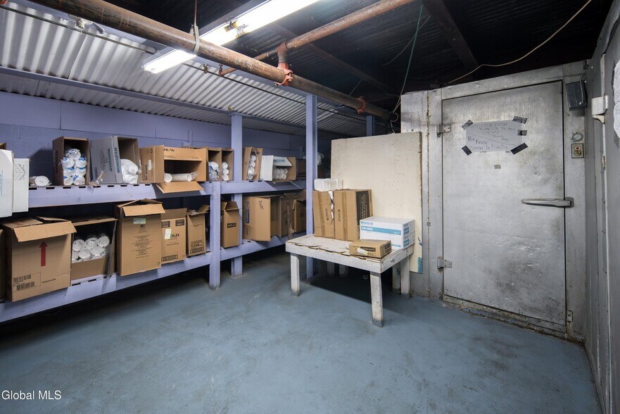 More Photos Of 855 Hoosick St, Troy Restaurant For Sale