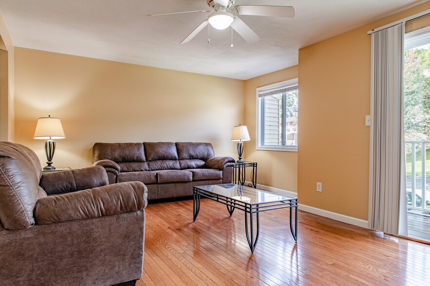 More Photos Of 205-274 Robert Dr, Syracuse Apartments For Sale