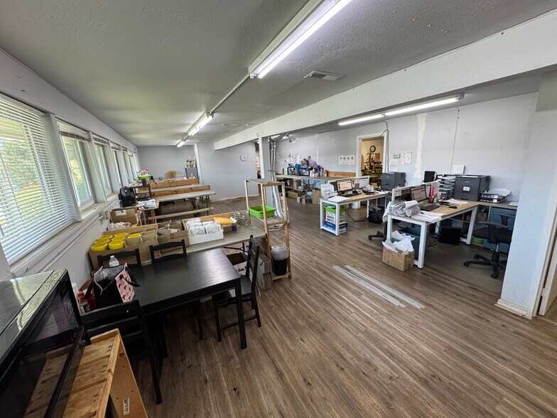 More Photos Of 2820 Broadmoor Ave, Concord Office For Sale