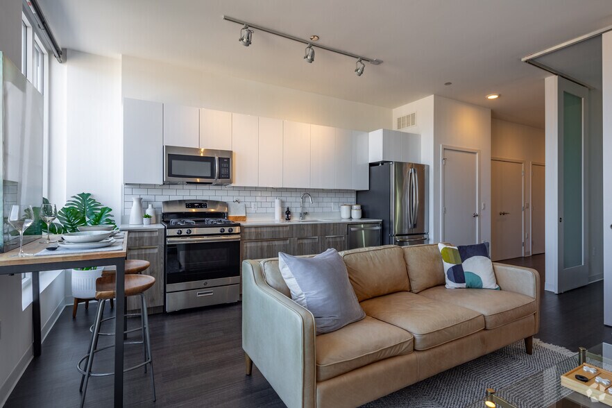 More Photos Of 1980 N Milwaukee Ave, Chicago Apartments For Lease