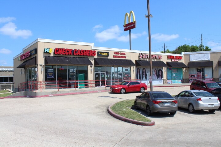 More Photos Of 11422 Southwest Fwy, Houston Storefront For Sale