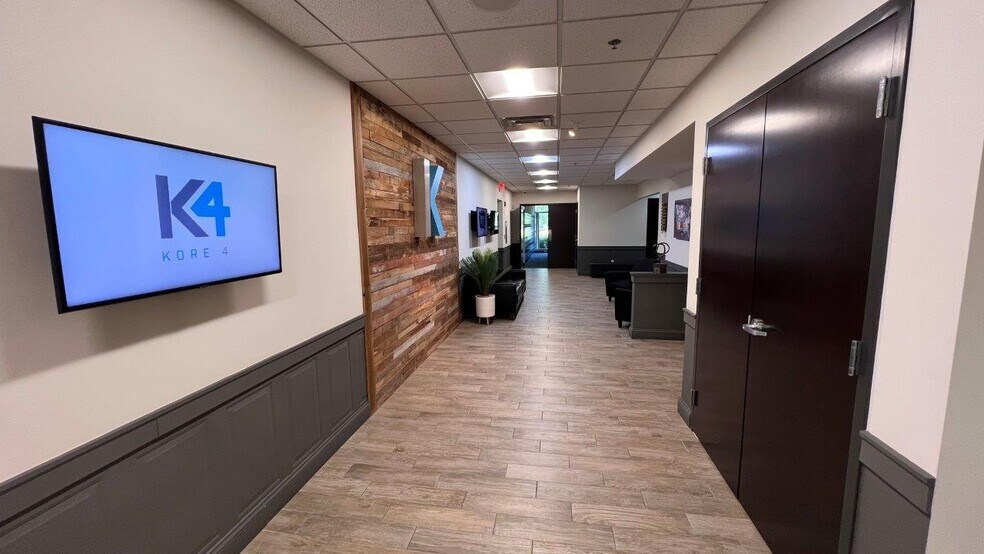 More Photos Of 3813 Illinois Ave, St Charles Office For Sale