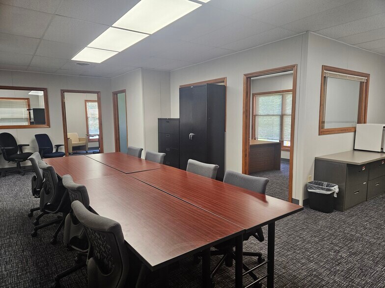 More Photos Of 1475 S Washington Ave, Saginaw Office For Lease