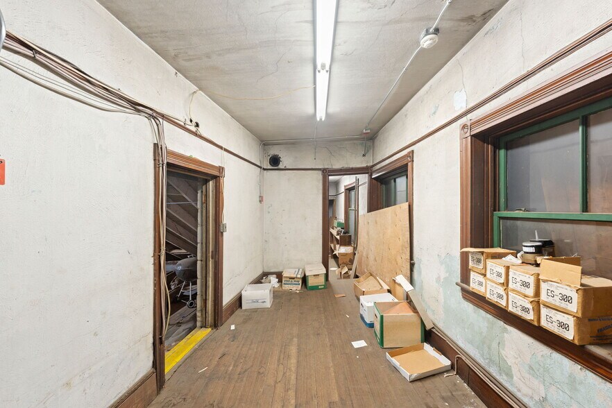 More Photos Of 1072 Main St, West Warwick Office For Sale