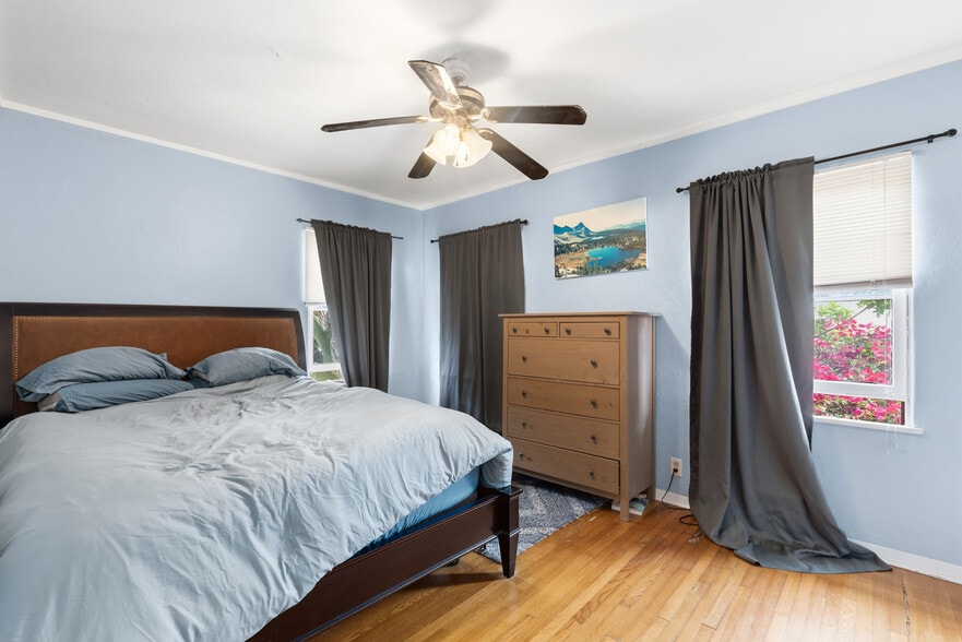 More Photos Of 642 Torrance St, San Diego Apartments For Sale